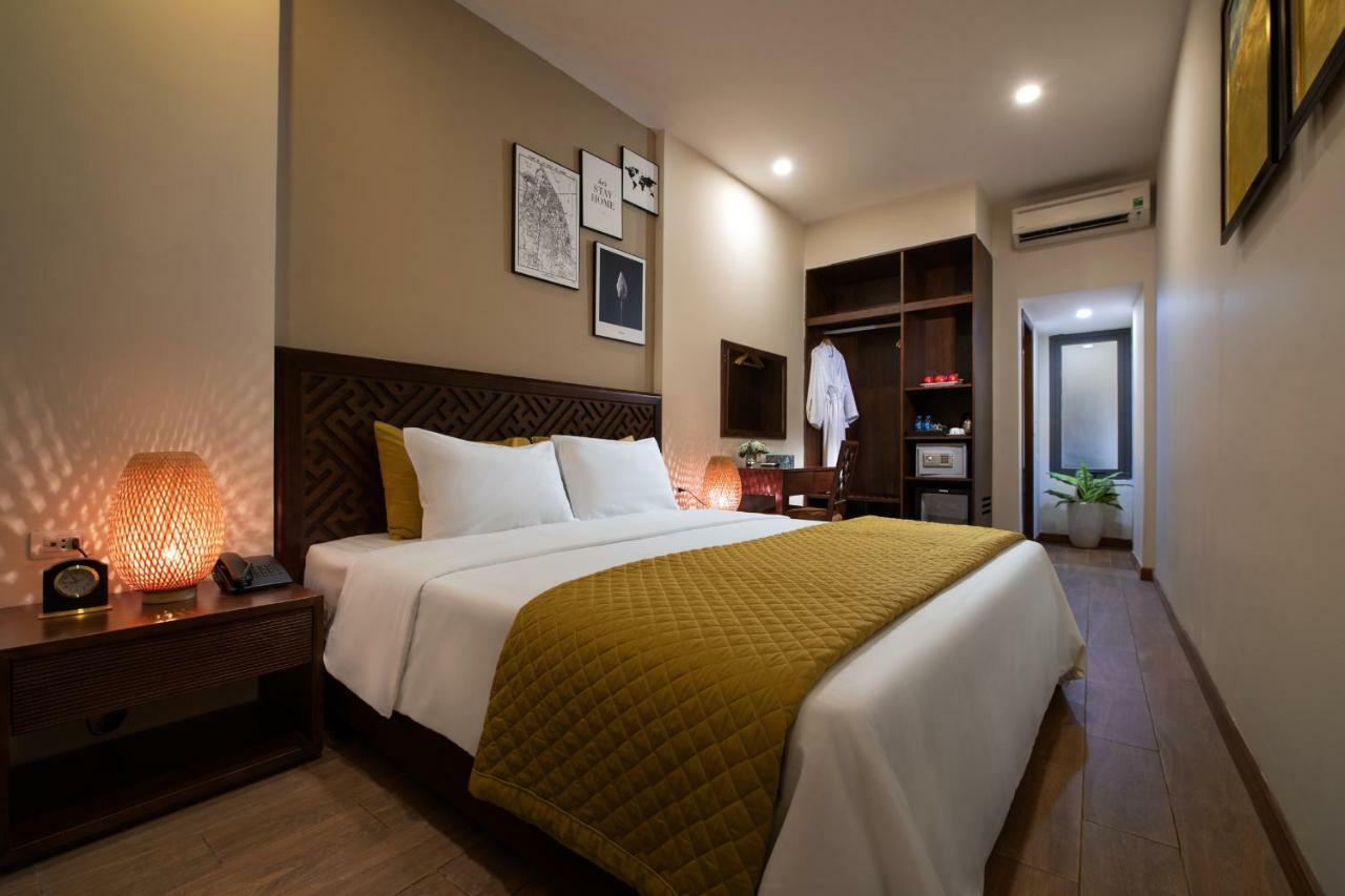 Lakeside Premium & Travel Hotel 3*