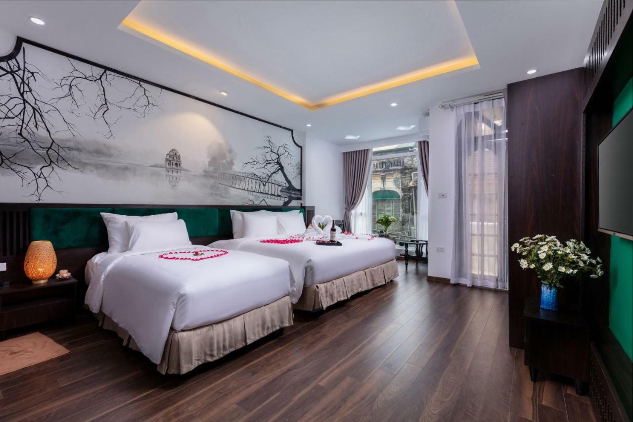 Hotel Center Silk Lullaby And Travel