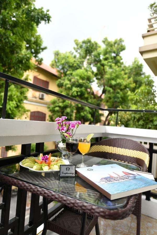 Elpis Grand 3* Hanoi