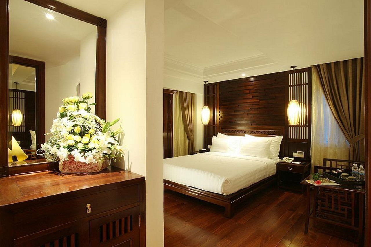 The Palmy &