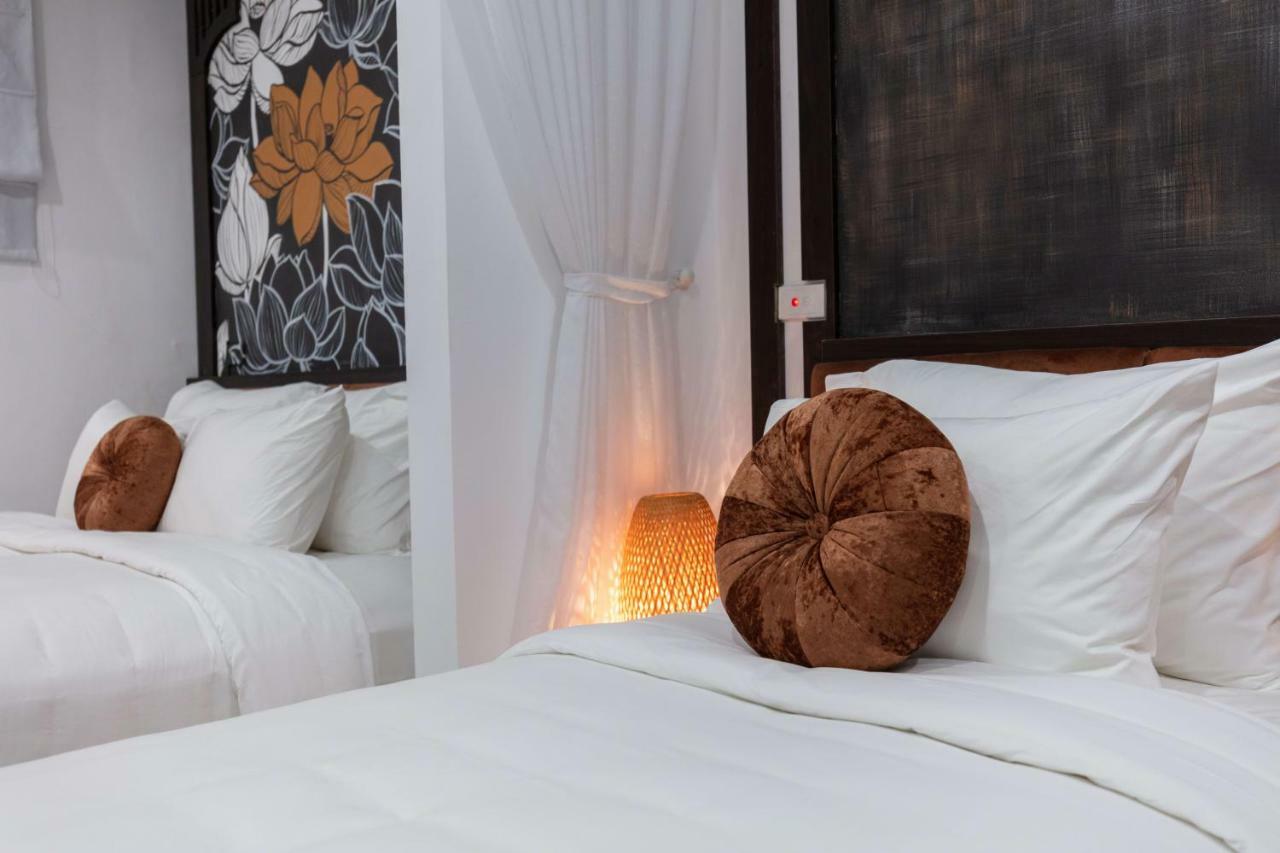 Center Silk Lullaby And Travel Hotel