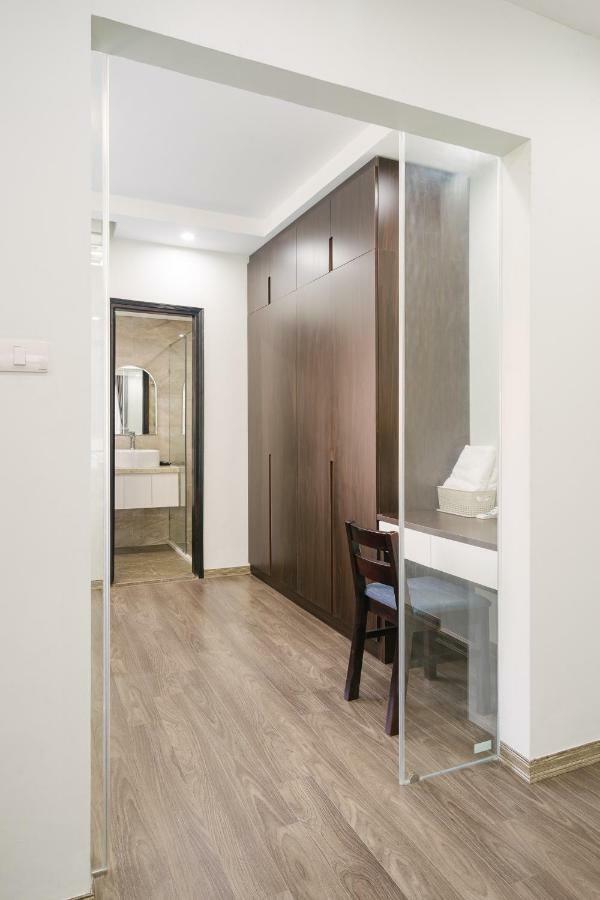 Luck Apart 01 - Tay Ho One Bedroom Apartment! * Hanoi