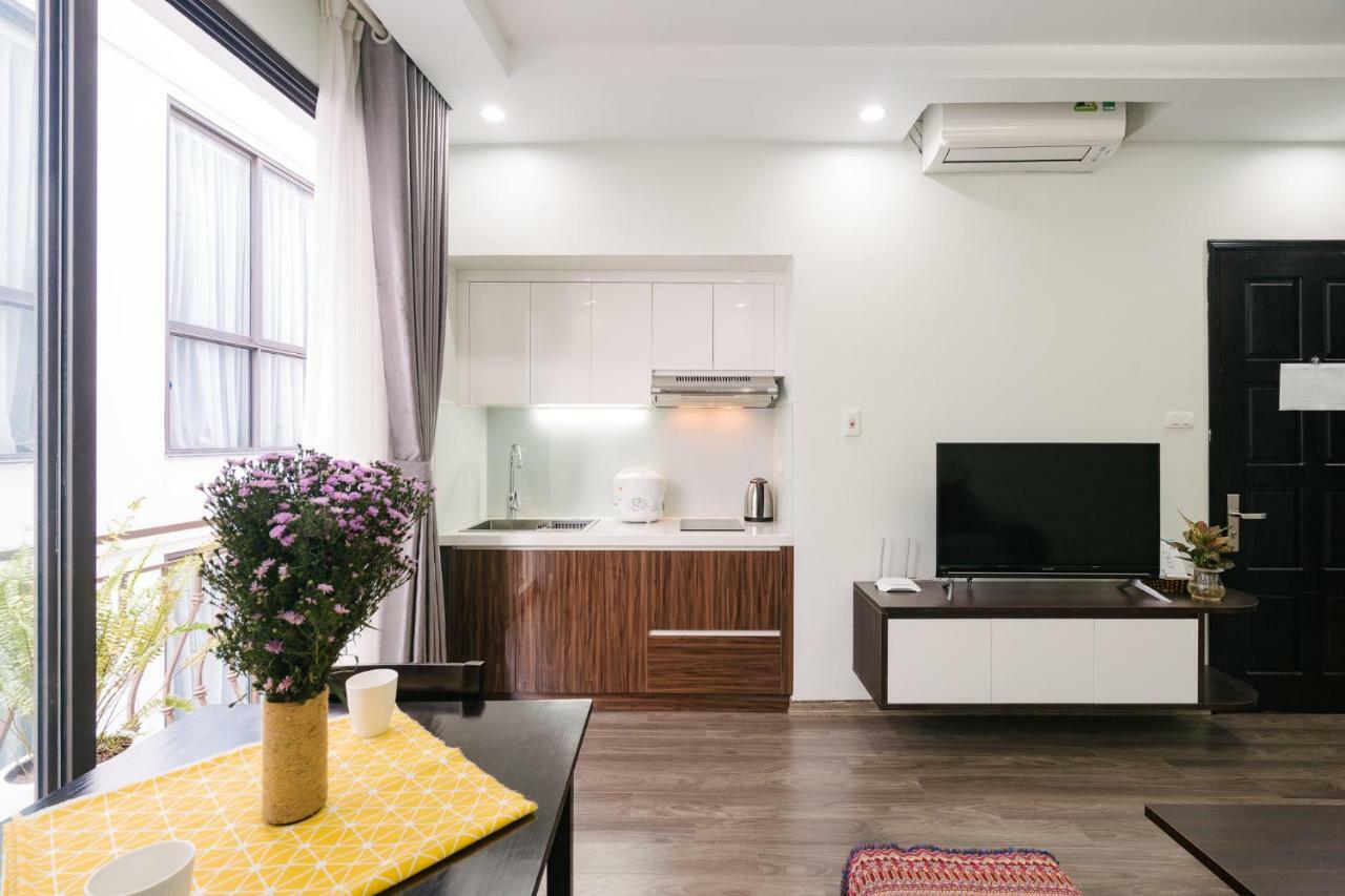 Luck Apart 01 - Tay Ho One Bedroom Apartment! Hanoi