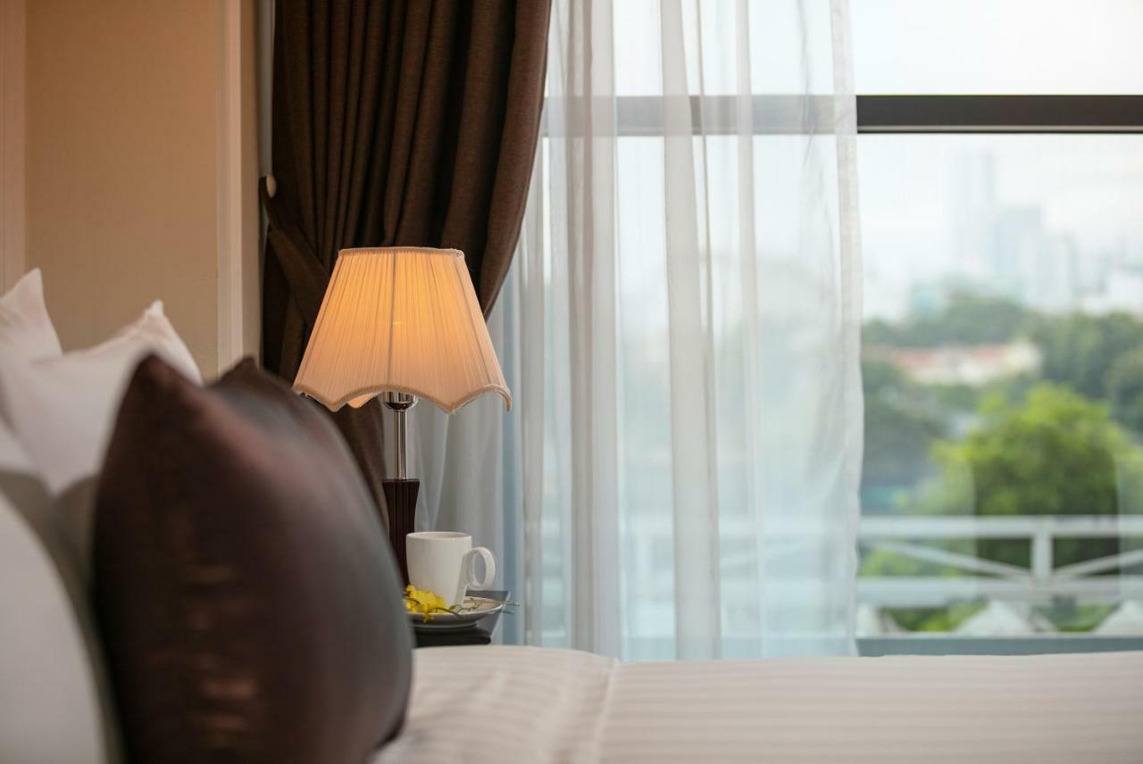 Adonis 3* Hanoi
