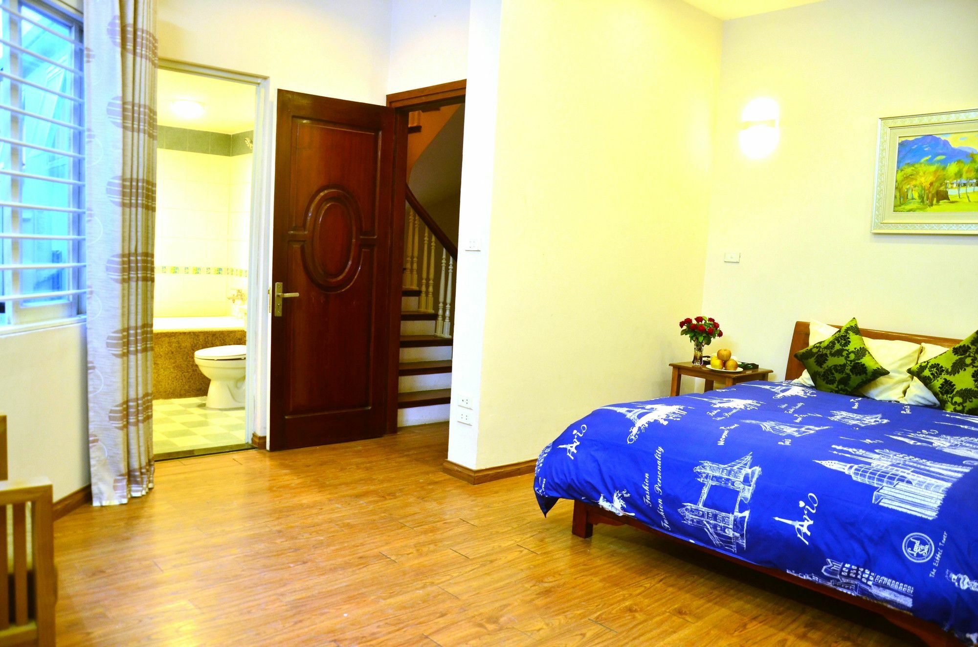 Mia House 2*