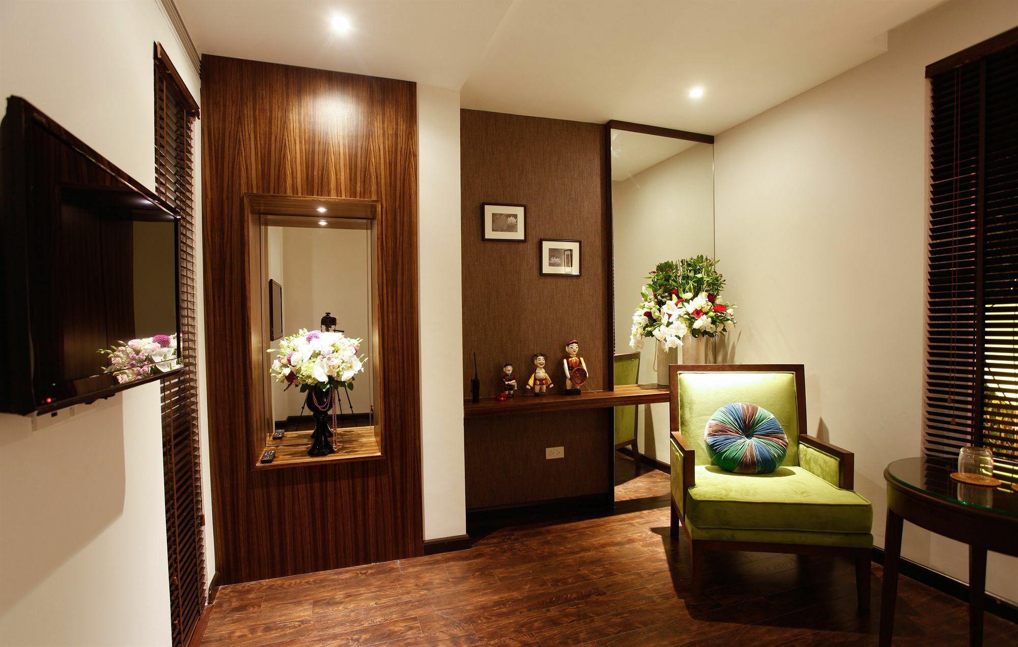 Essence Palace