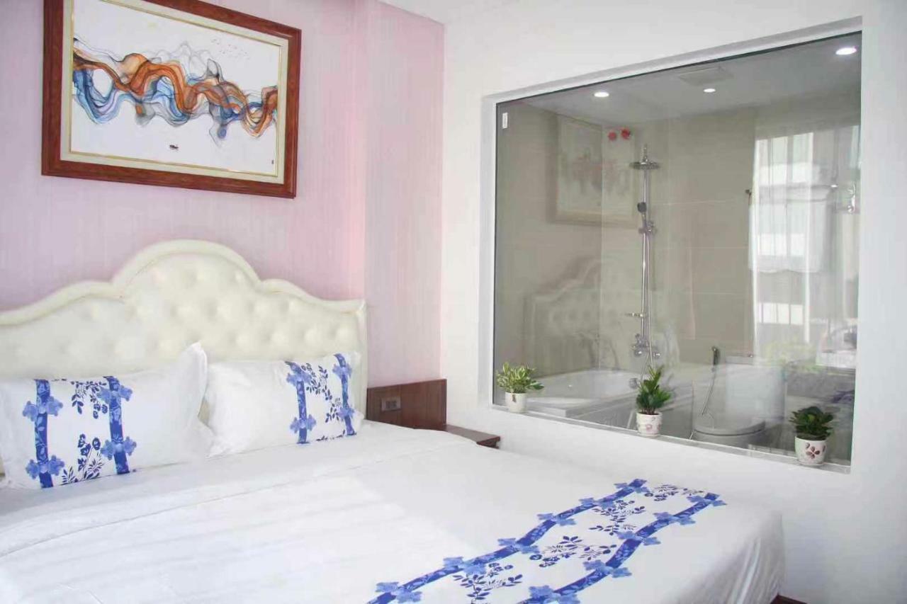 Hotel New Century Hanoi