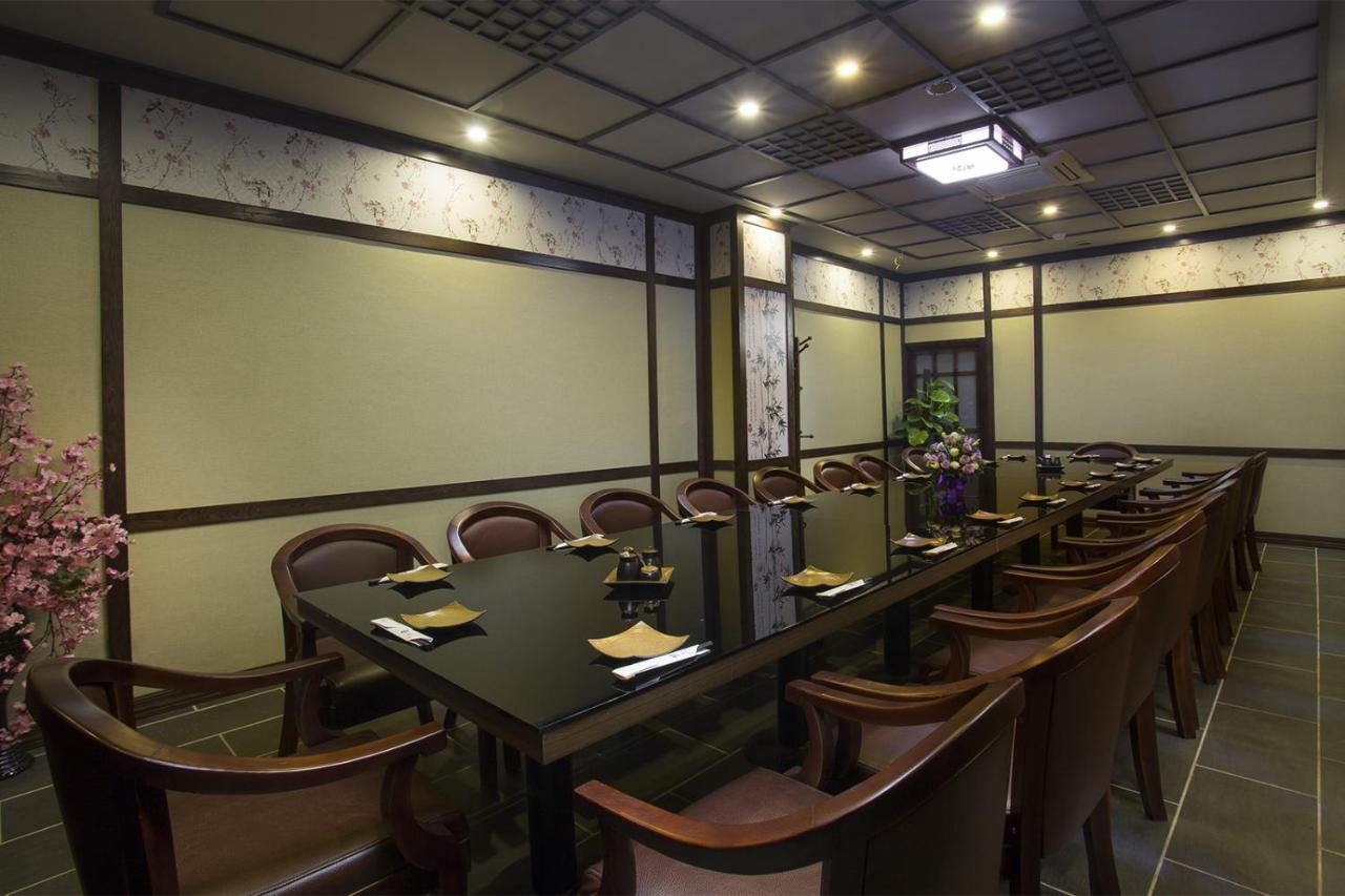 Oasis Hotel 3*