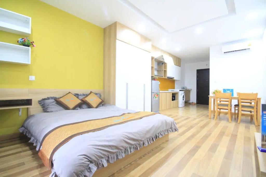 Vinhomes D'capitale - By Bay Luxury 3* Hà Nội