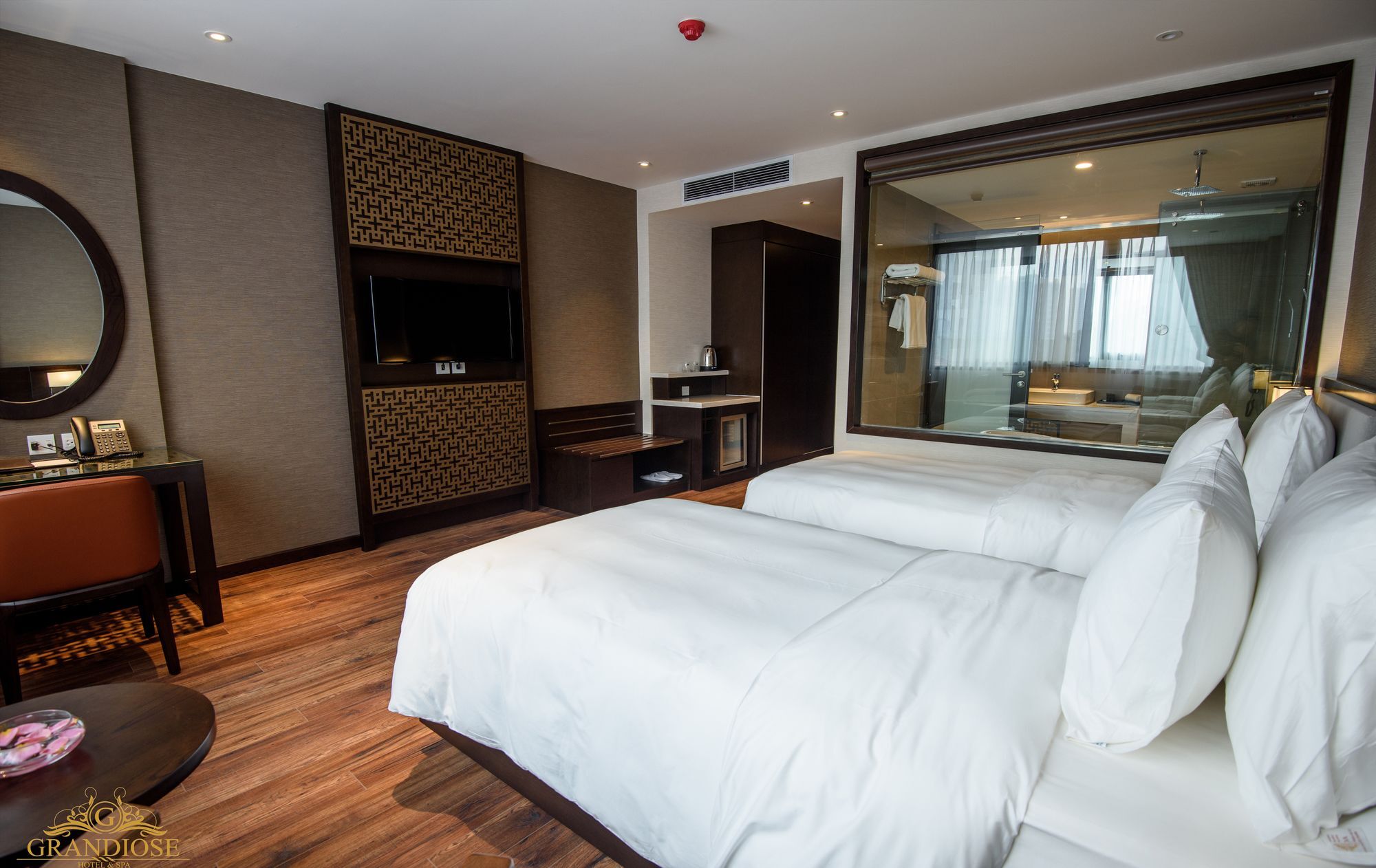 Grandiose & 4* Hanoi