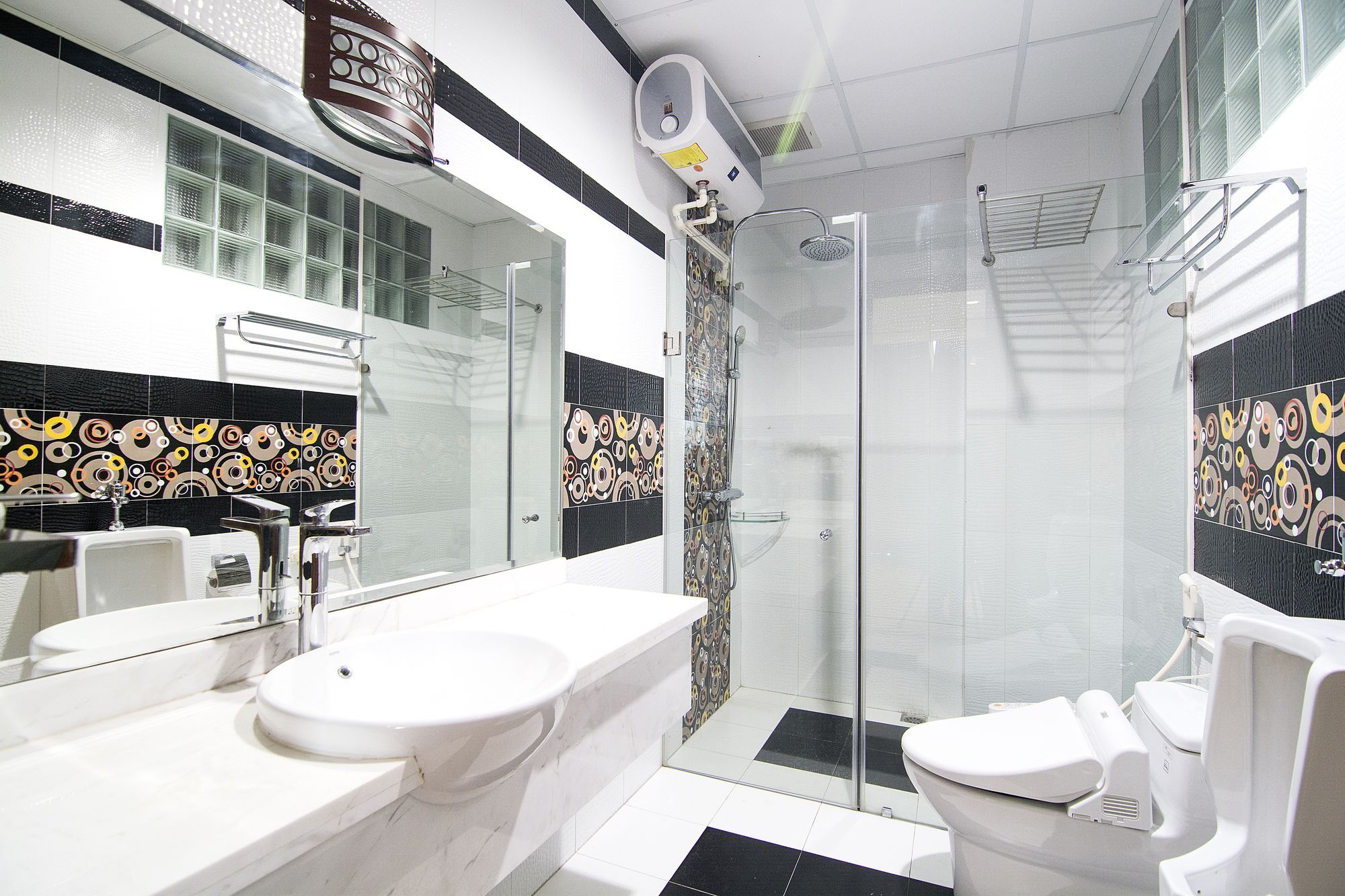 Canary & Hotel Hanoi
