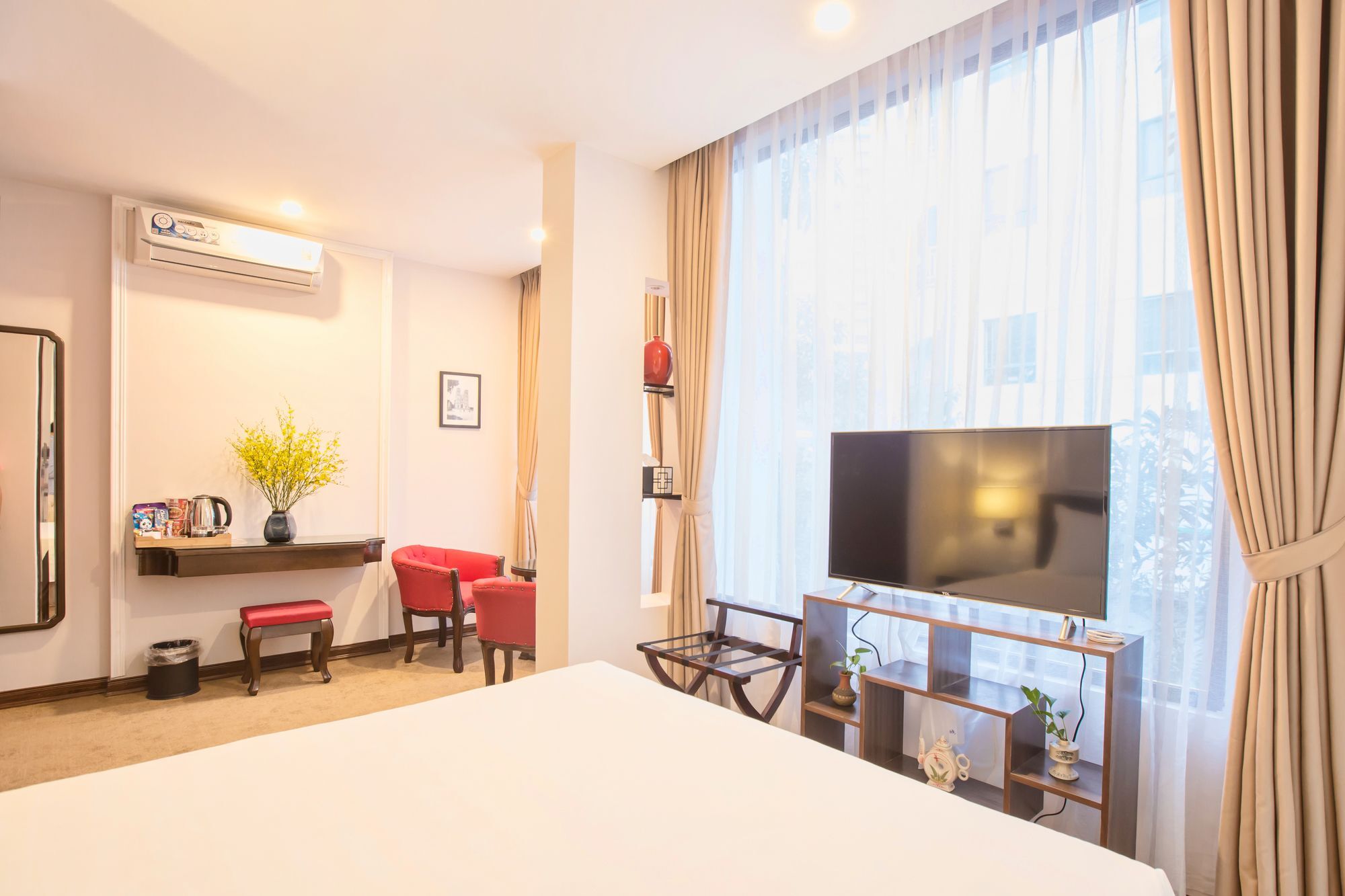 Dinh Ami Hotel 3*