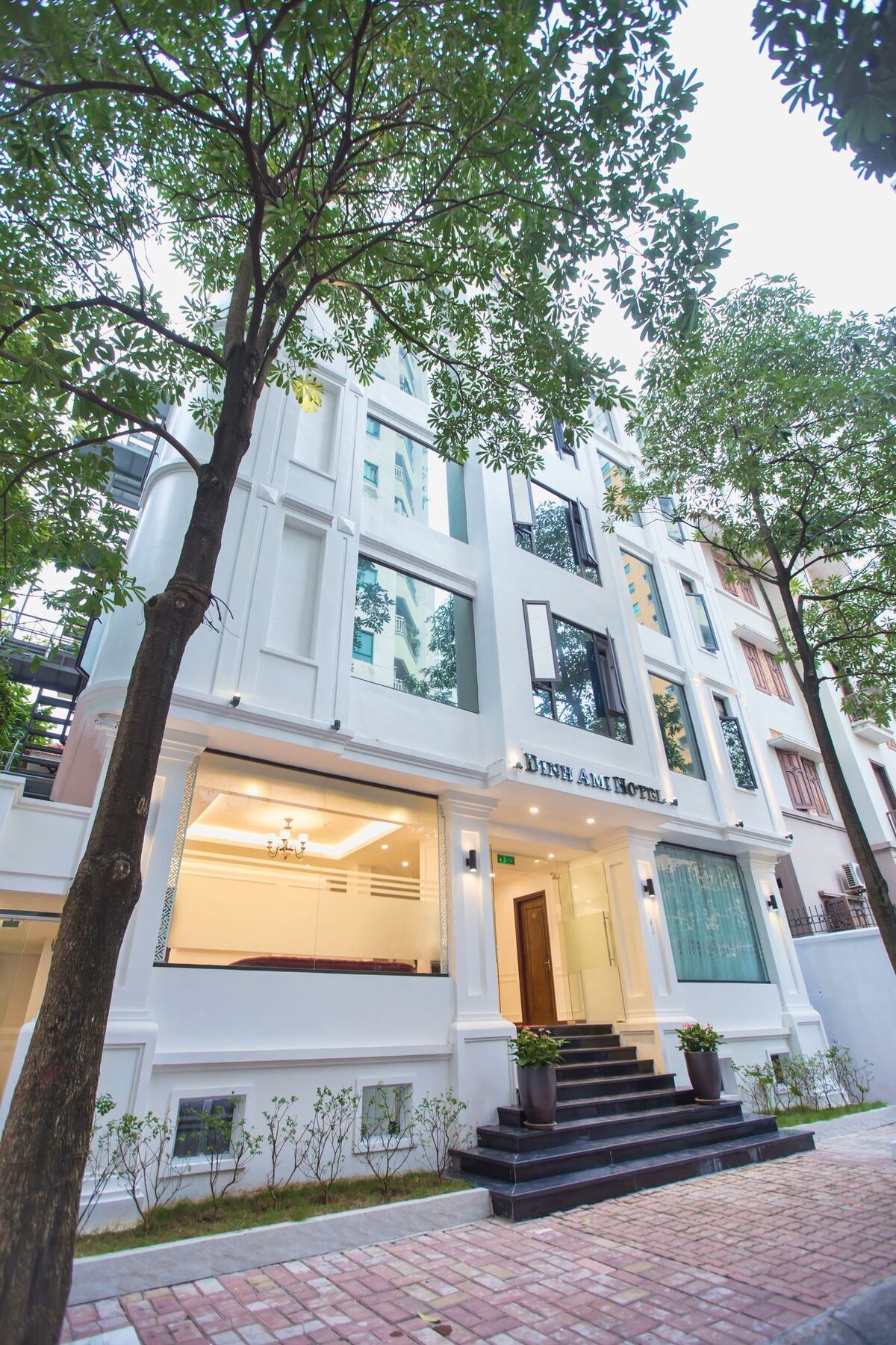 Dinh Ami 3* Hanoi