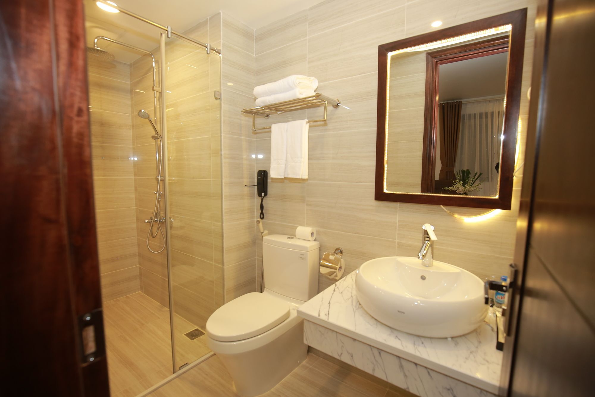 Hotel Inearth Hanoi