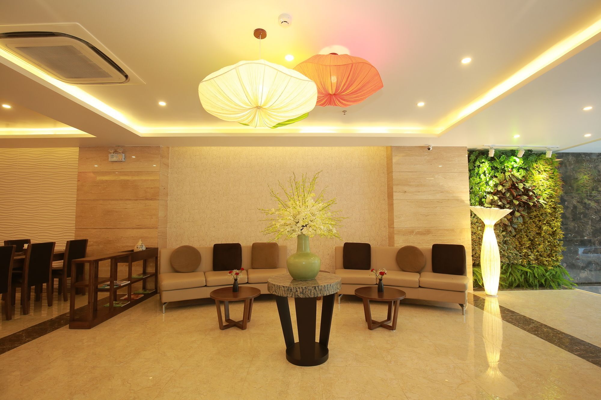 Hotel Inearth Hanoi