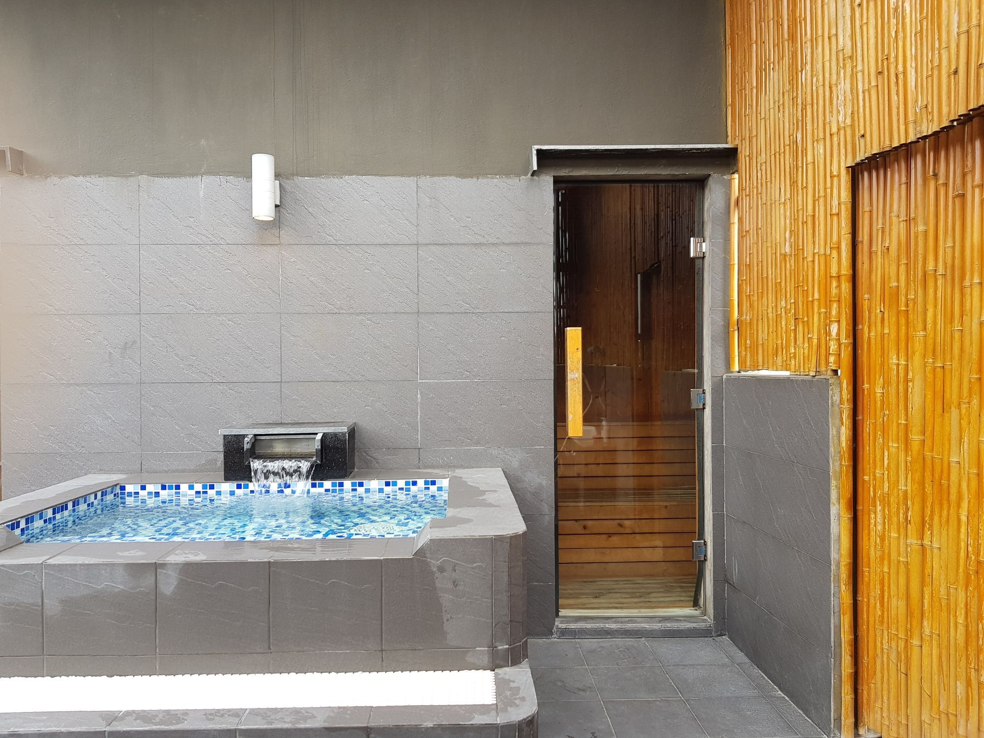 Azumaya Kim Ma 2 Apartment