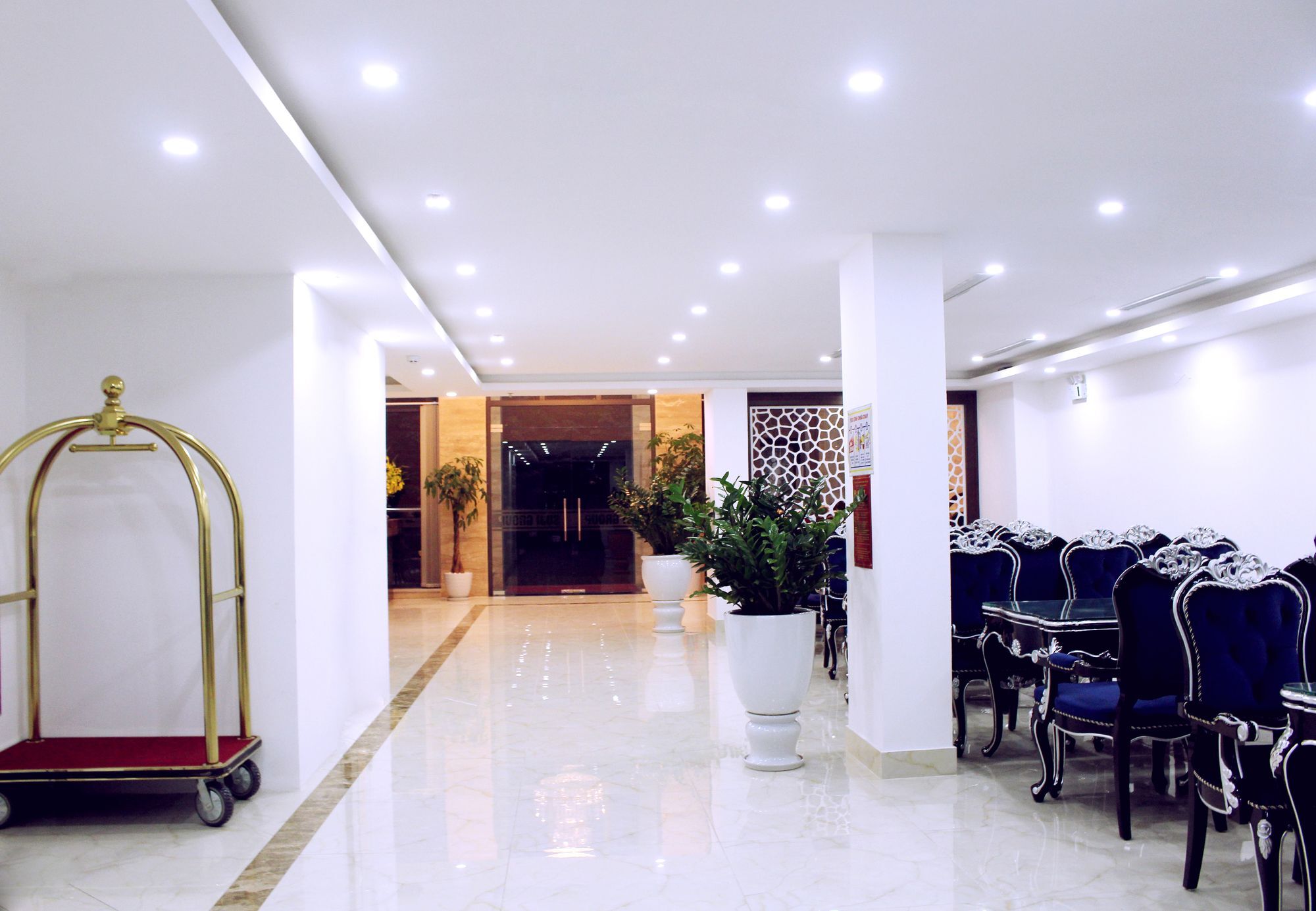 Suji Hotel