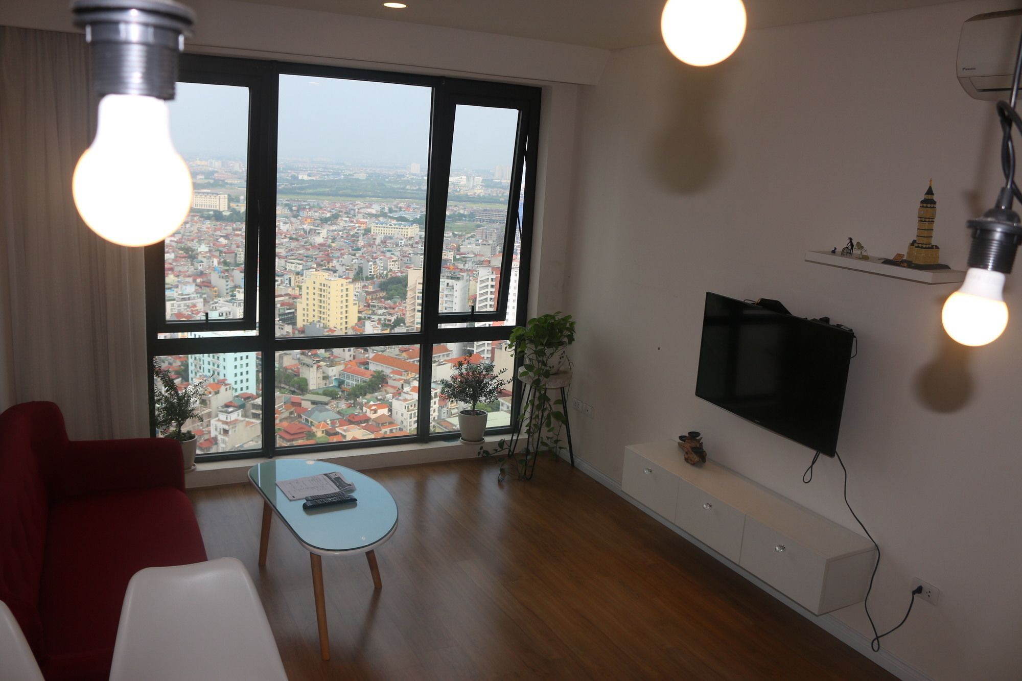 Apartment Phuong Mipec Riverside