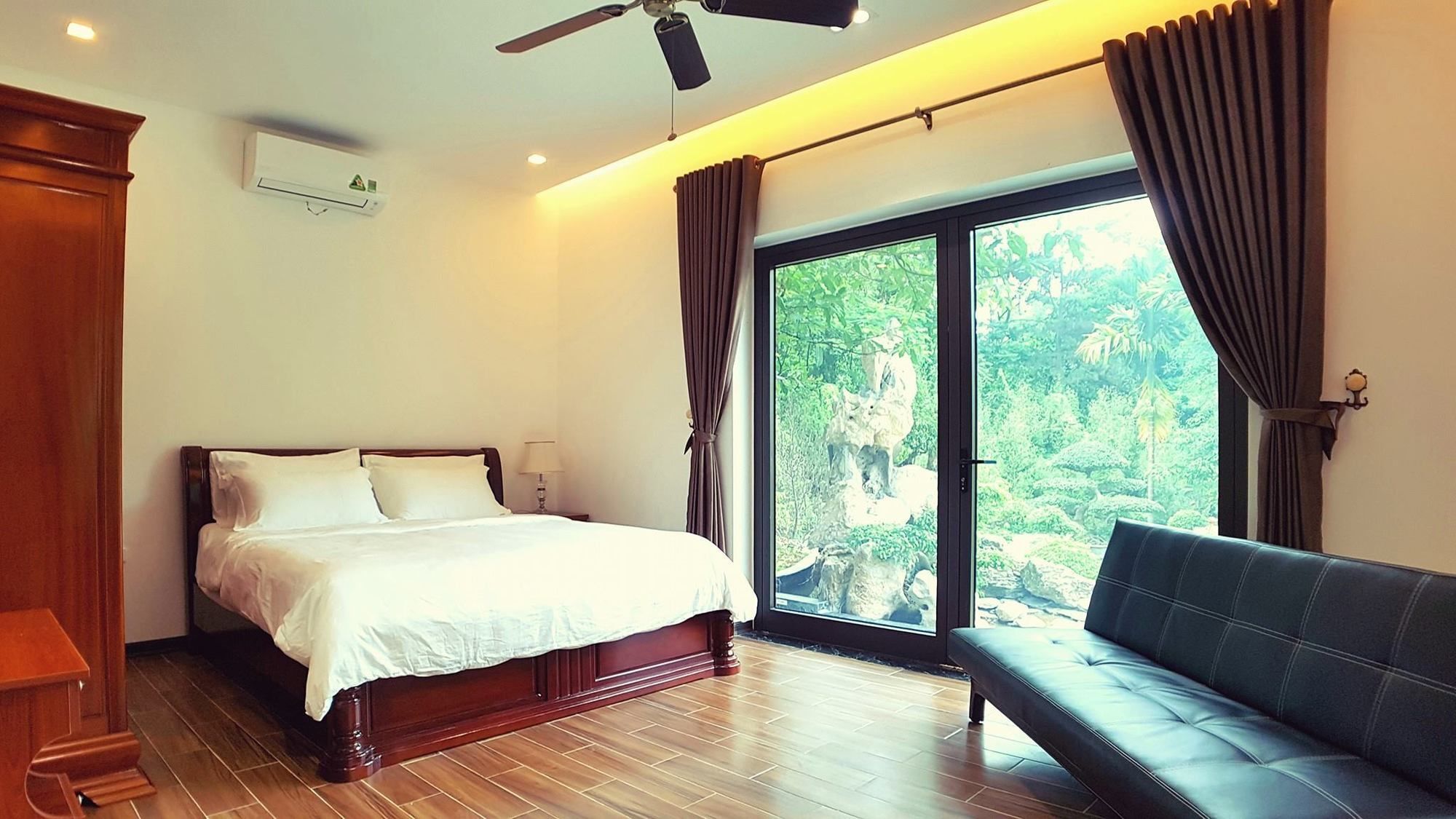 Rung Thong Xanh Resort Hanoi