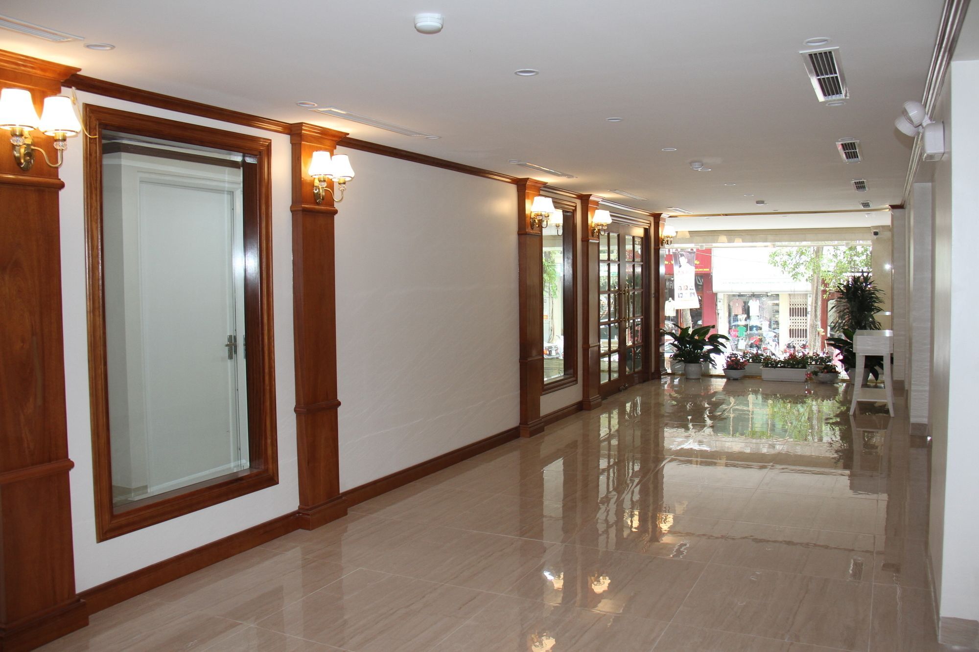 Aparthotel H & H Building 3*