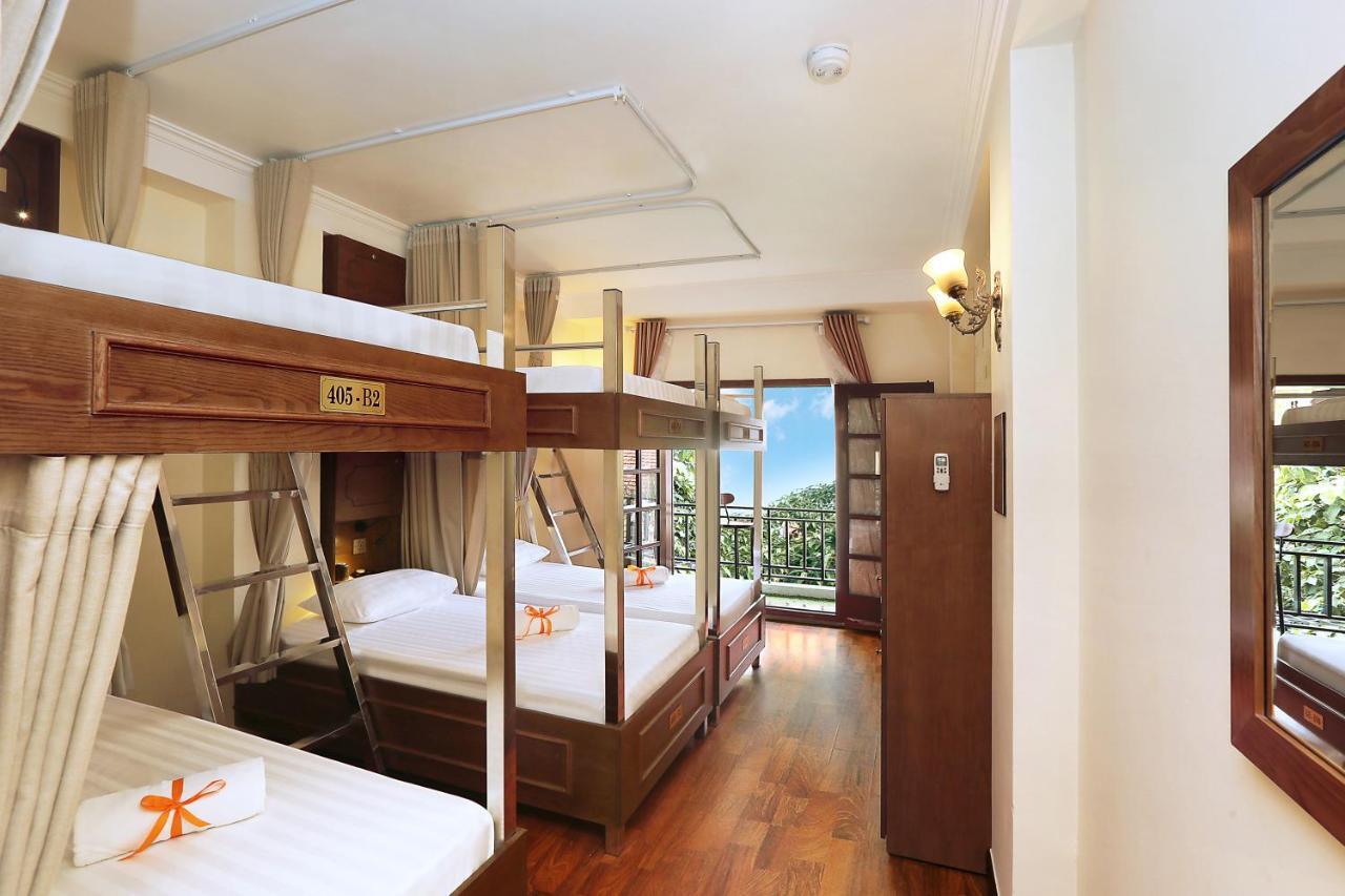 Hotel House & Travel