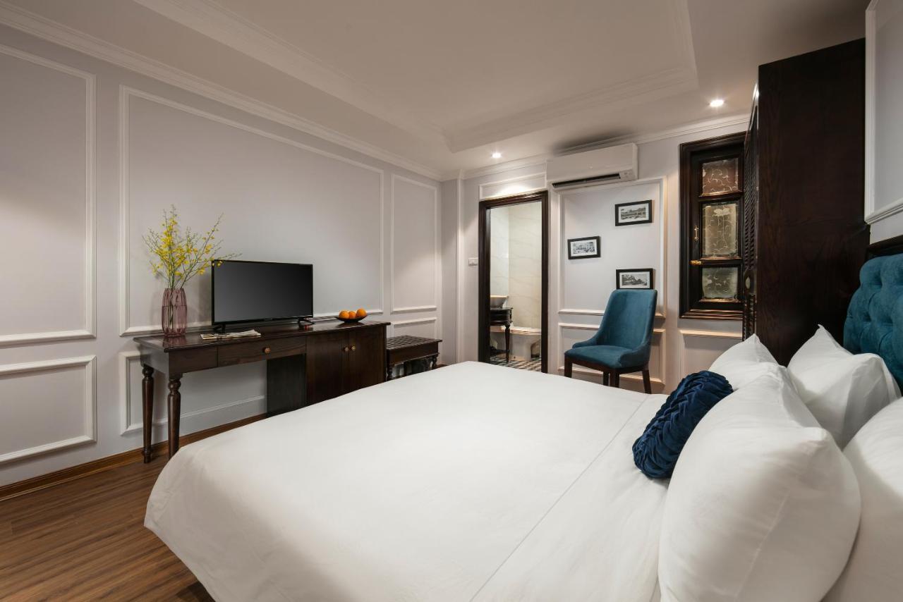 Maya Boutique & 4*