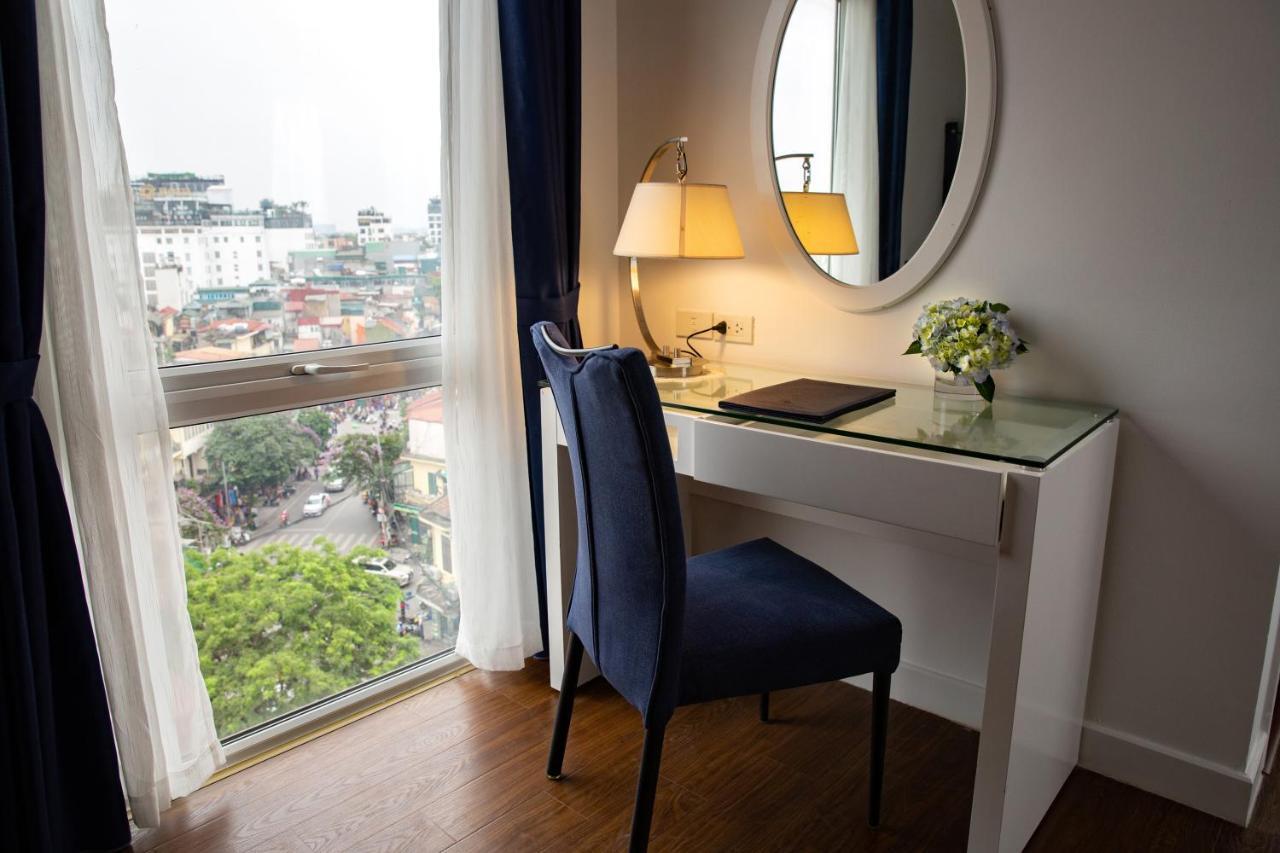 Hotel Victor Metropolis & Rooftop Bar 4*