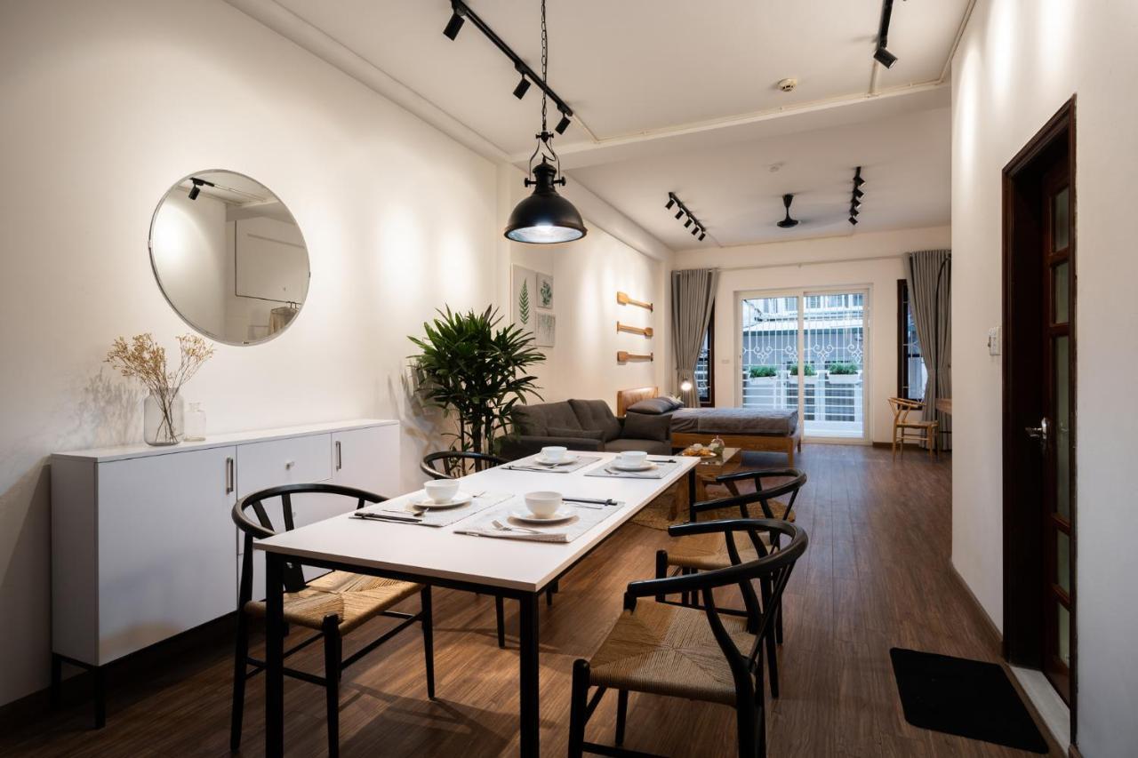 Nyna House-luxury-clean-sword
