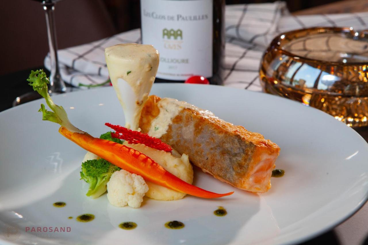 Parosand Hotel 4*
