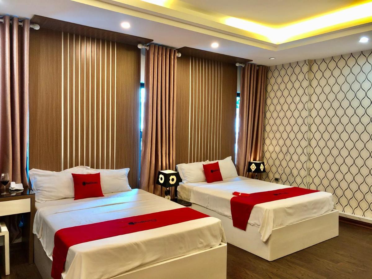 Hotel The Royal Near West Hanoi