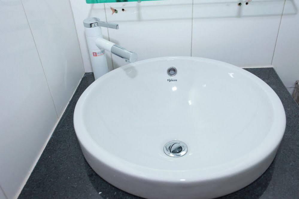 Le Petit Hotel Hanoi