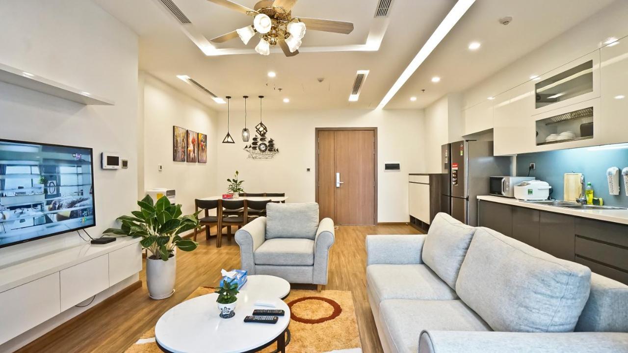 Vinhomes Metropolis & *