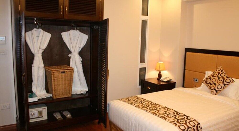 My Eiffel Hotel