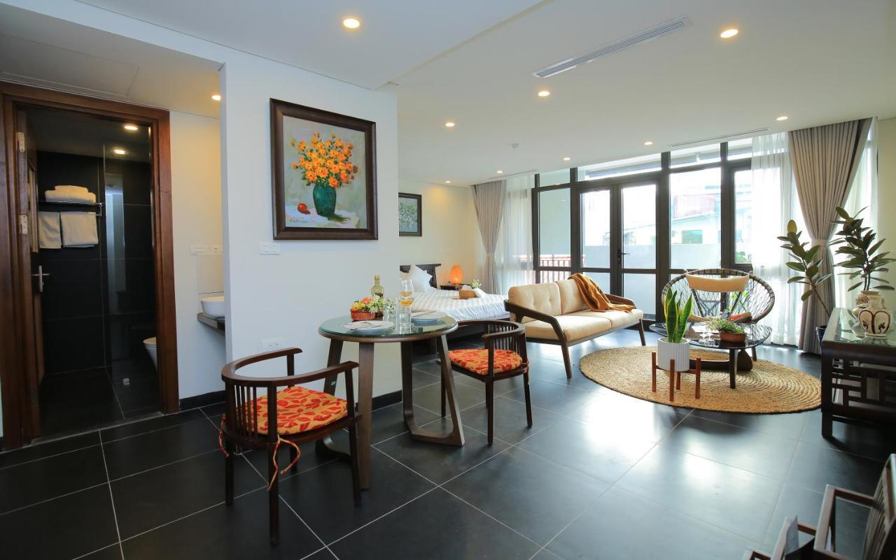 The 1989 House** At Kim Ma* Luxury Apartment* Near Lotte Tower