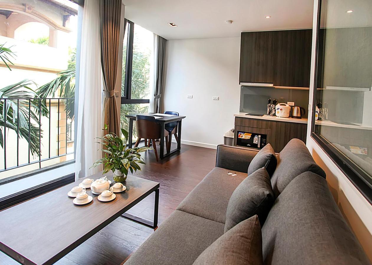3 - Luxury In Tay Ho Street *
