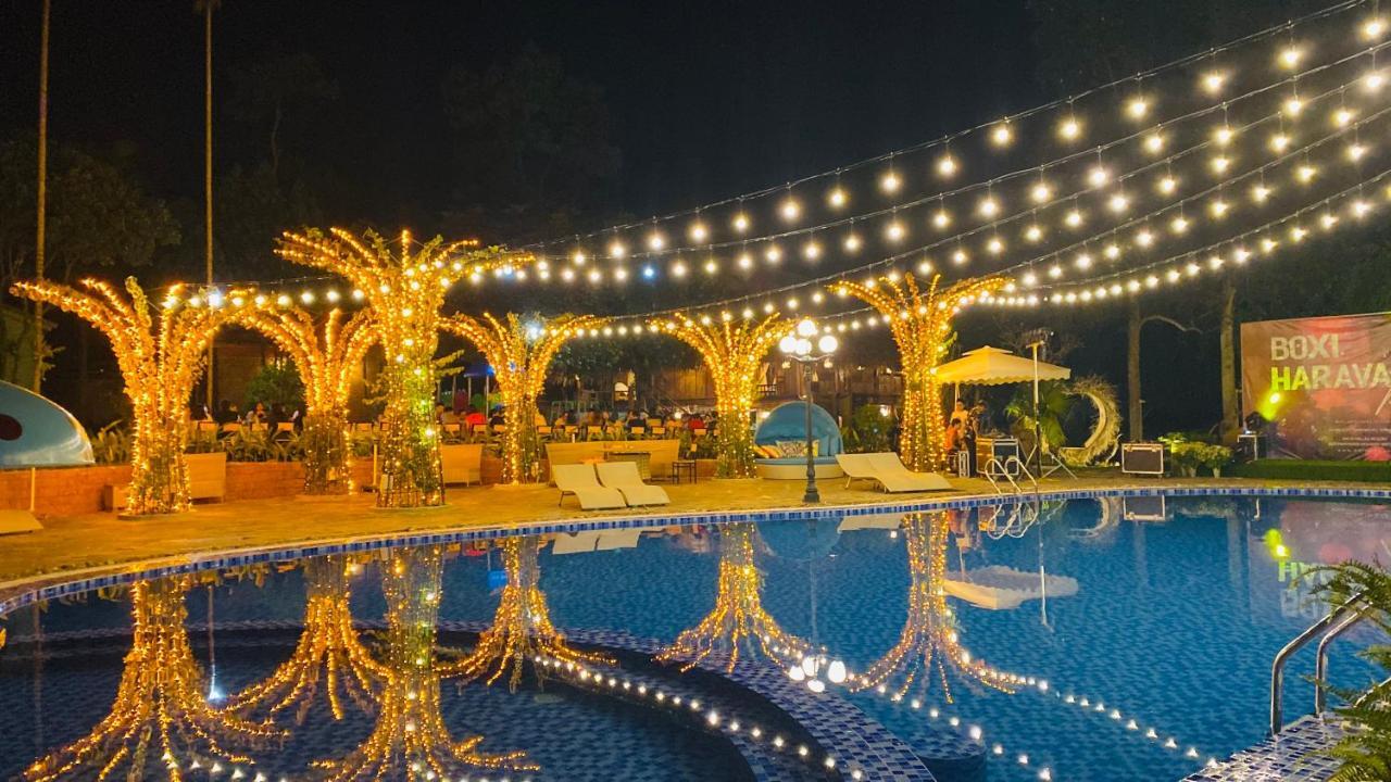 Tropical Villas * Hanoi