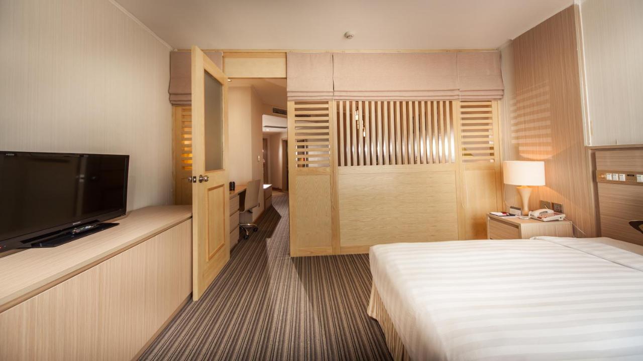 Candle Hotel 4*