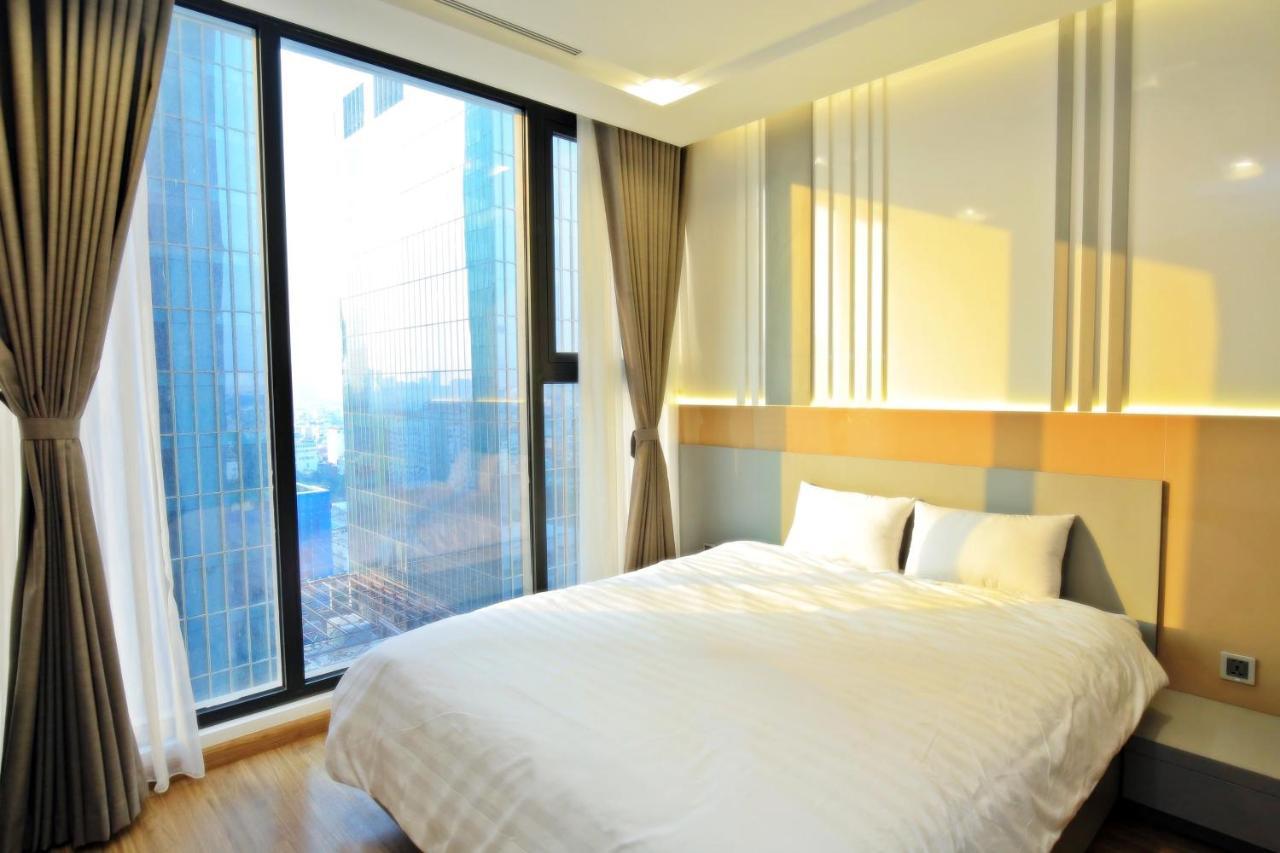 Vinhomes Metropolis & Hanoi