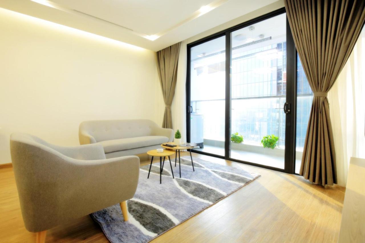 Vinhomes Metropolis & * Hanoi