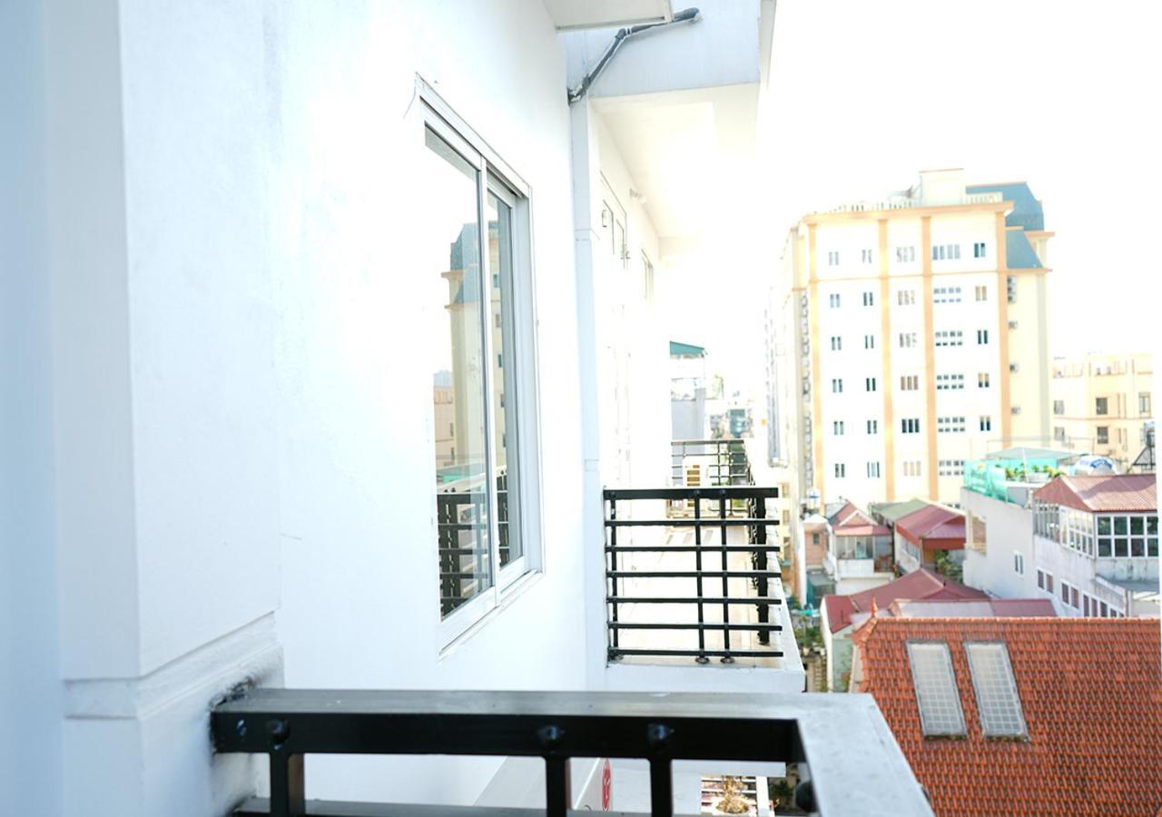 Lyn House - Service Hoang Quoc Viet