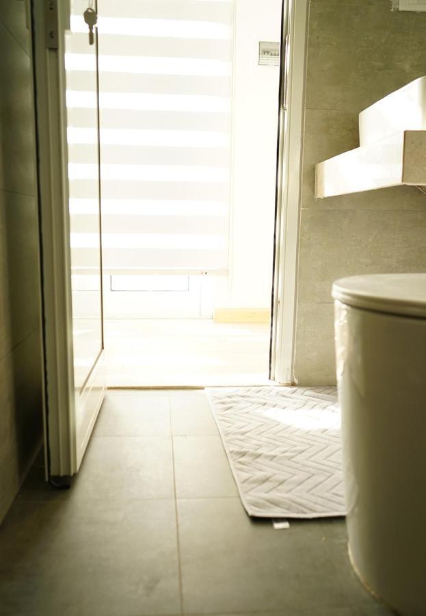 Lyn House - Service Hoang Quoc Viet Hà Nội