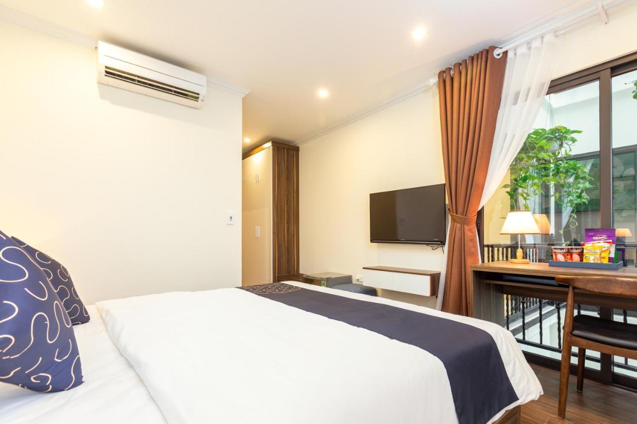 Sen Hidden Charm Hanoi