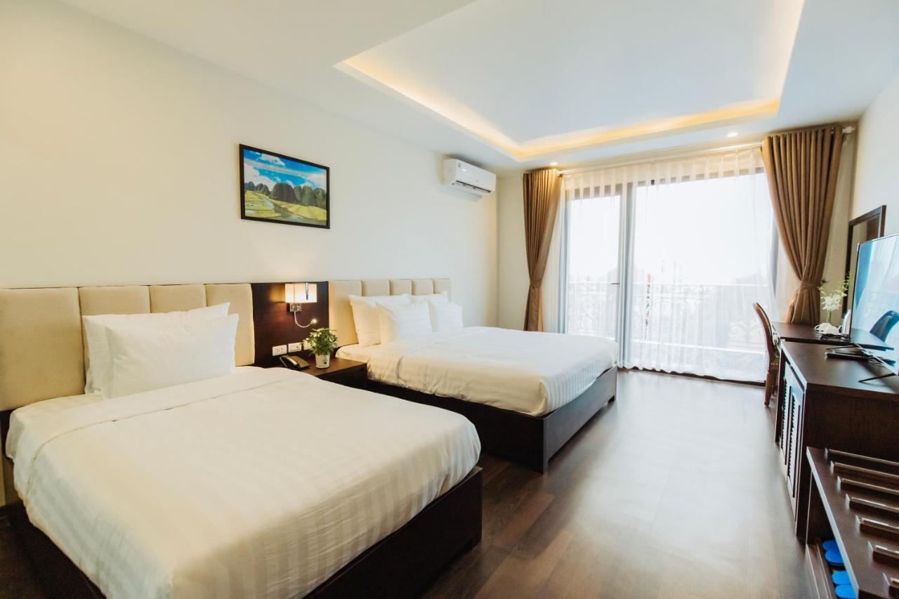 Paragon Noi Bai & Pool 4*