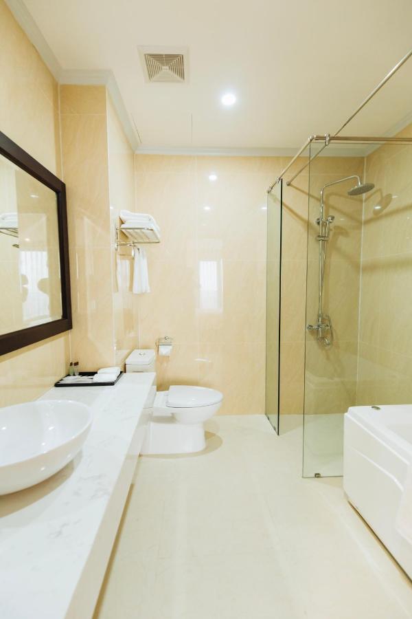 Hotel Paragon Noi Bai & Pool 4*