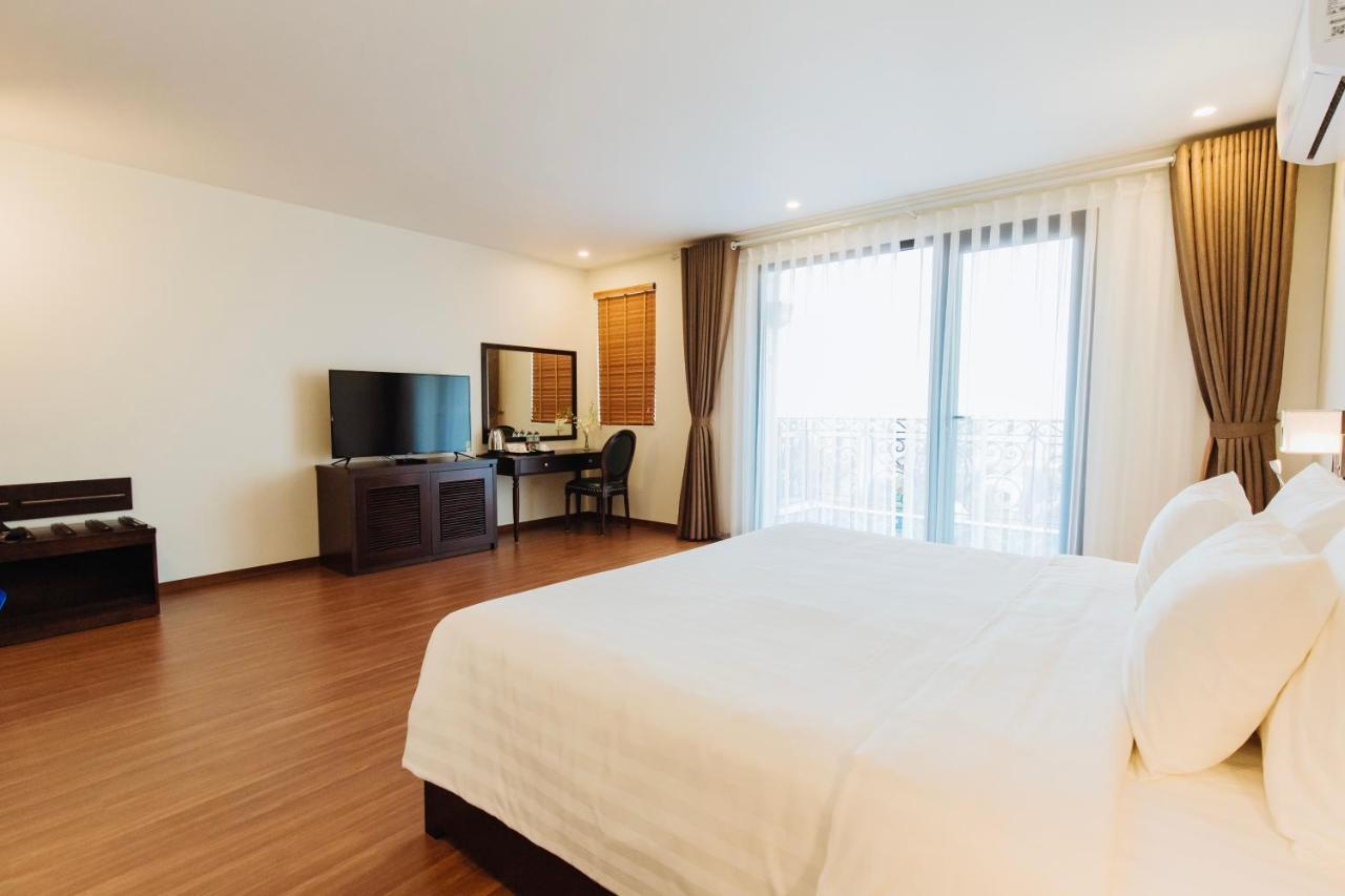 Hotel Paragon Noi Bai & Pool 4*