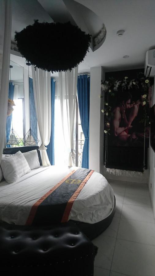 Love hotel Hera