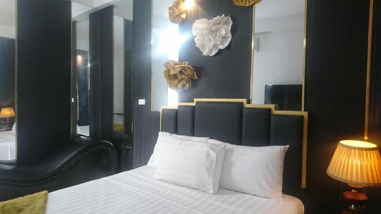 Hera Love hotel