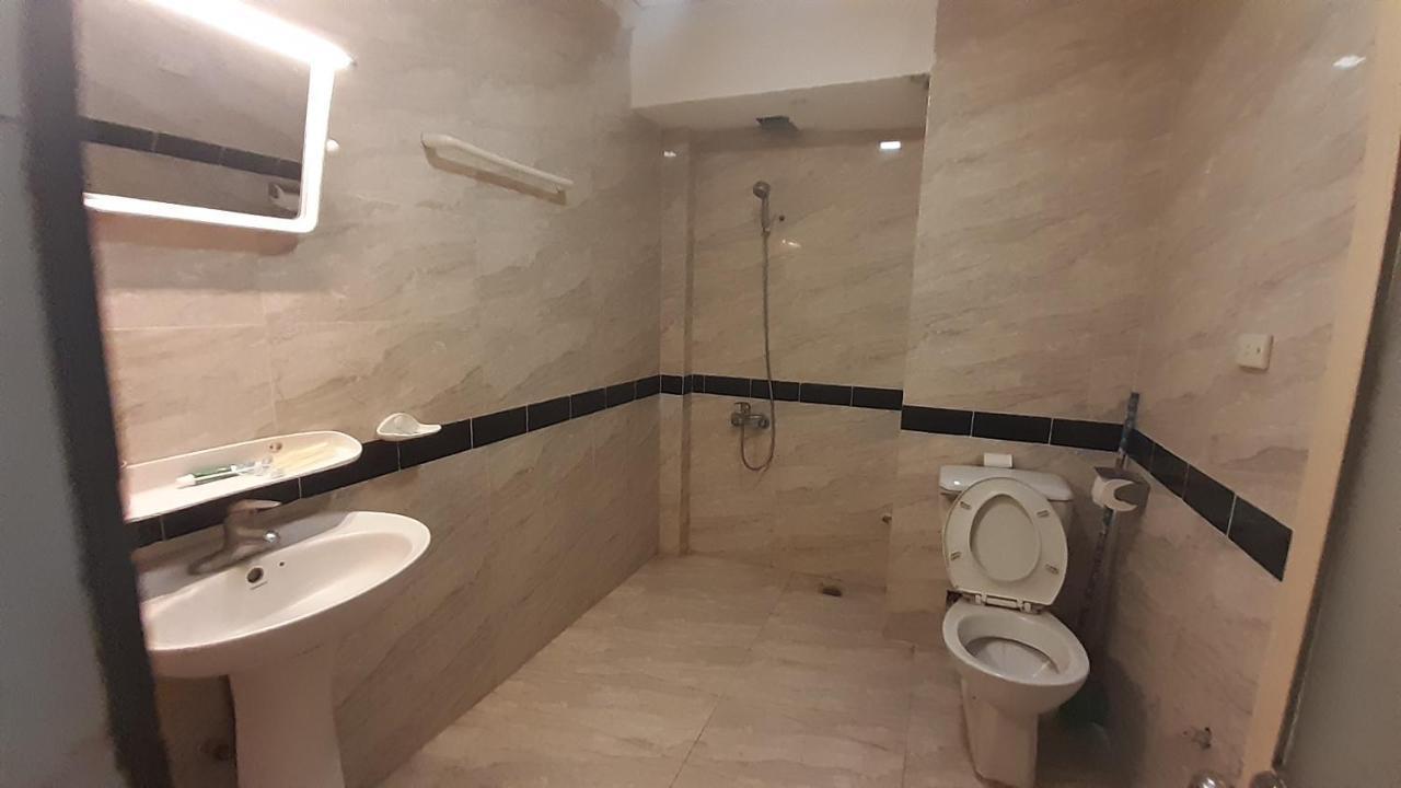 Oyo 681 Hoang Lan Hotel