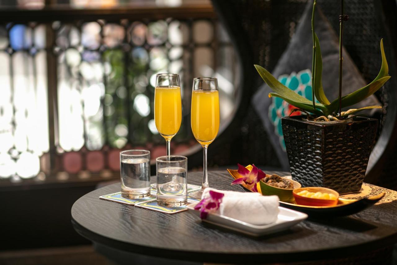 Hotel Shining & Hanoi