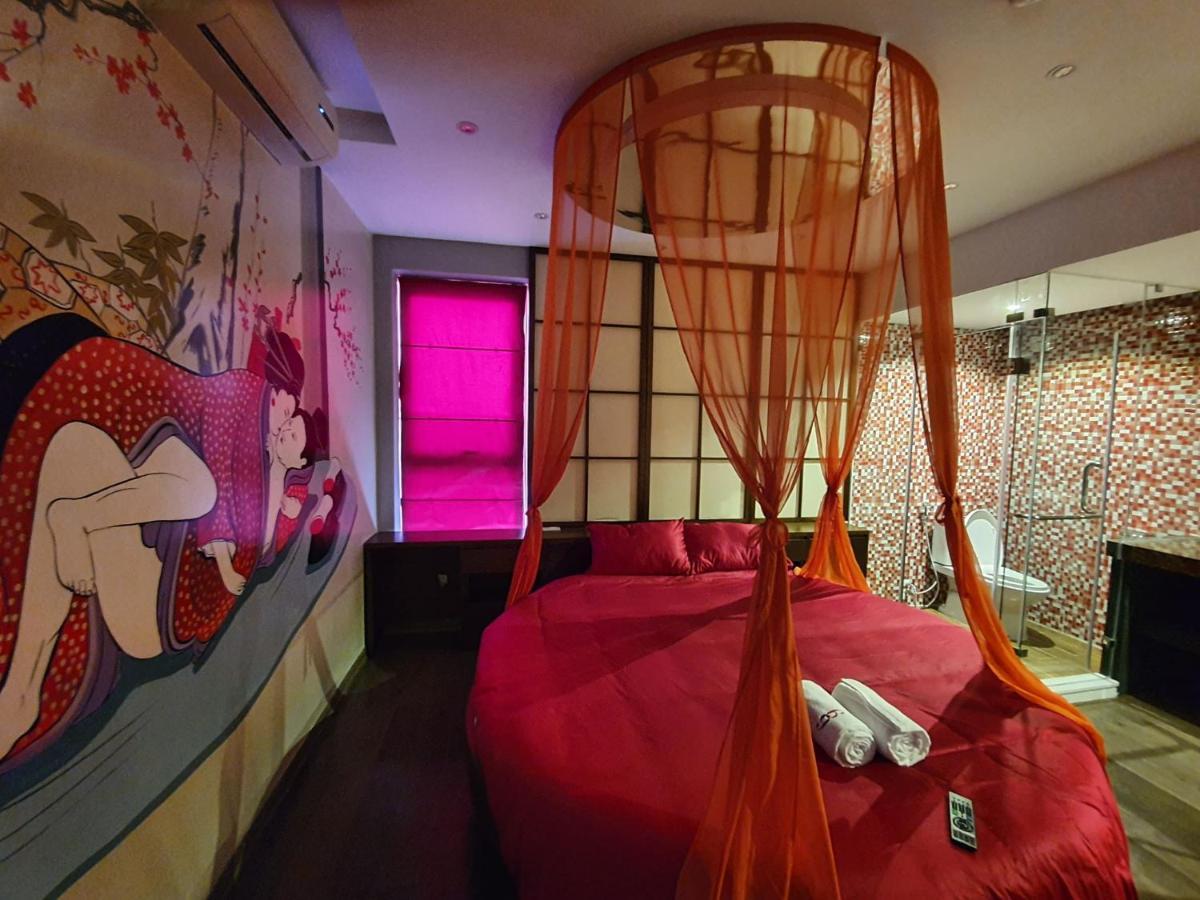 Love hotel 69 Boutique